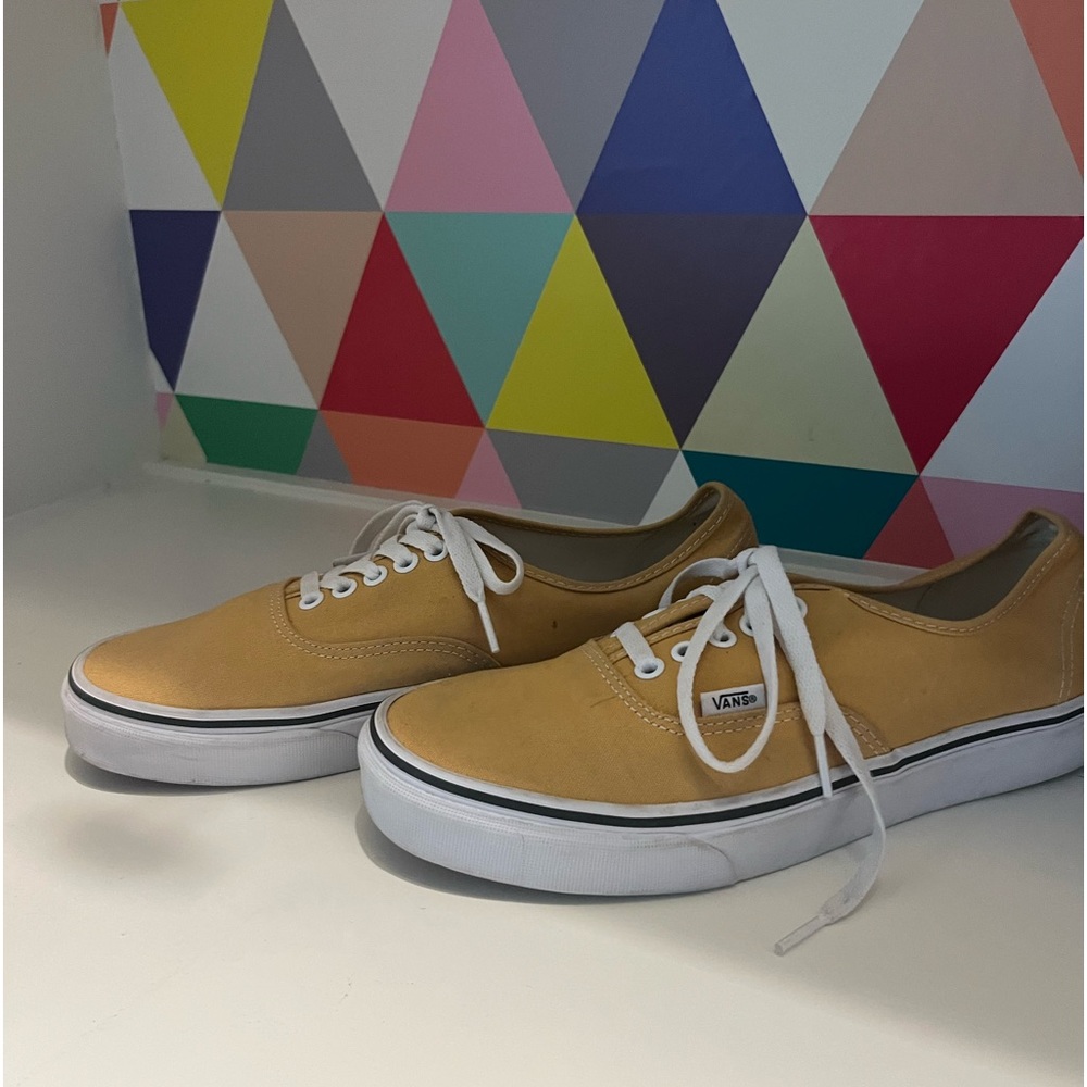 Classic mustard yellow vans!